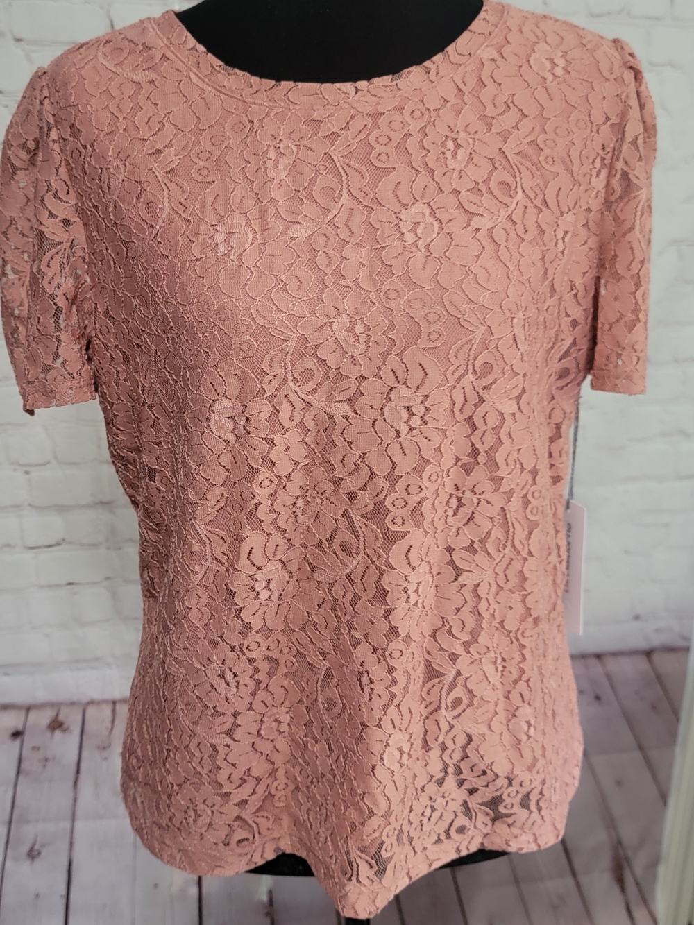 NWT Liz Claiborne Lace Short-Sleeve Top - Dusty Rose Medium